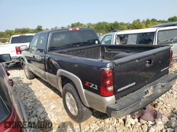 ✅ 2005 Chevrolet Silverado 1500 LT • VIN: 1GCEK19T75Z208298 • Лот: 60663224. Опубликован ранее на Copart с пробегом 285 648 миль. Бесплатный доступ к архиву аукционных продаж из США и подробный отчёт об истории автомобиля на DreamBid. Изображение 2.