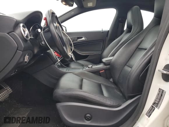 ✅ 2014 Mercedes-Benz CLA 250 • VIN: WDDSJ4GB1EN159257 • Lot: 92094075. Listed on Copart with 120,534 mi. Free auction sales archive from the USA and detailed vehicle history report at DreamBid. Image 7.