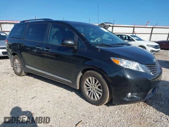 ✅ 2013 Toyota Sienna XLE AAS • VIN: 5TDYK3DC4DS390171 • Лот: 42766749. Опубликован ранее на IAAI с пробегом 111 645 миль. Бесплатный доступ к архиву аукционных продаж из США и подробный отчёт об истории автомобиля на DreamBid. Изображение 1.