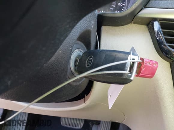 ✅ 2016 Kia Optima LX • VIN: KNAGT4L37G5087280 • Лот: 43350504. Опубликован ранее на IAAI с пробегом 191 499 миль. Бесплатный доступ к архиву аукционных продаж из США и подробный отчёт об истории автомобиля на DreamBid. Изображение 11.