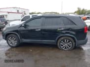 ✅ 2011 Kia Sorento EX • VIN: 5XYKUDA29BG060246 • Лот: 43409229. Опубликован ранее на IAAI с пробегом 164 576 миль. Бесплатный доступ к архиву аукционных продаж из США и подробный отчёт об истории автомобиля на DreamBid. Изображение 14.