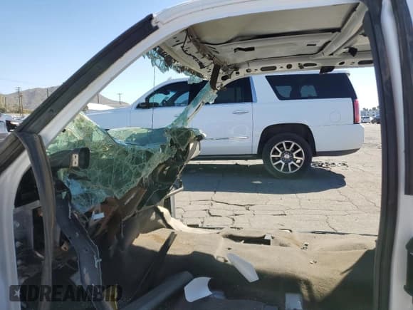 ✅ 2005 Chevrolet Silverado 1500 • VIN: 1GCJC39295E333891 • Лот: 47073785. Опубликован ранее на Copart с пробегом Не указан. Бесплатный доступ к архиву аукционных продаж из США и подробный отчёт об истории автомобиля на DreamBid. Изображение 7.