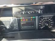 ✅ 2013 Lincoln Navigator • VIN: 5LMJJ3H5XDEL04599 • Lot: 85819575. Wystawiony na Copart z przebiegiem 117 425 mil. Bezpłatny archiwum sprzedaży aukcyjnych z USA i szczegółowy raport historii pojazdu na DreamBid. Zdjęcie 9.