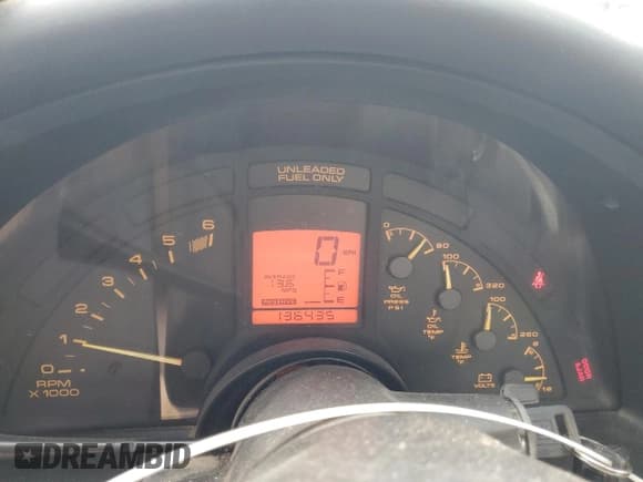 ✅ 1993 Chevrolet Corvette • VIN: 1G1YY23P9P5100135 • Лот: 93556655. Опубликован ранее на Copart с пробегом 136 435 миль. Бесплатный доступ к архиву аукционных продаж из США и подробный отчёт об истории автомобиля на DreamBid. Изображение 9.