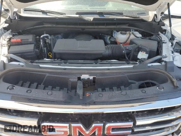 ✅ 2024 GMC Yukon XL SLT • VIN: 1GKS2GKD3RR385952 • Lot: 70219505. Listed on Copart with 8,374 mi. Free auction sales archive from the USA and detailed vehicle history report at DreamBid. Image 12.