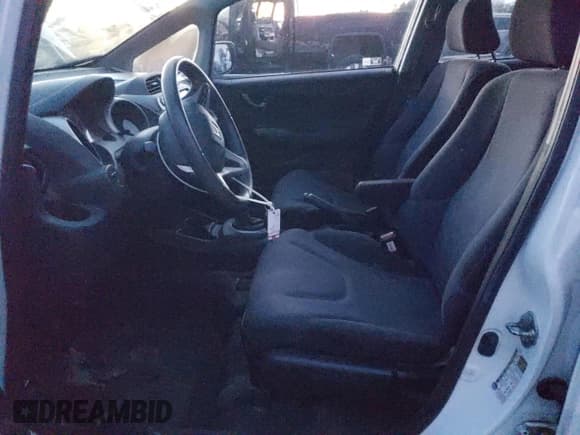 ✅ 2010 Honda Fit Sport • VIN: JHMGE8G44AC039910 • Lot: 93498075. Listed on Copart with 92,953 mi. Free auction sales archive from the USA and detailed vehicle history report at DreamBid. Image 7.