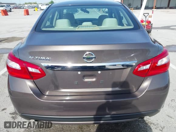 ✅ 2016 Nissan Altima S • VIN: 1N4AL3AP5GC114339 • Лот: 42080148. Опубликован ранее на IAAI с пробегом 141 247 миль. Бесплатный доступ к архиву аукционных продаж из США и подробный отчёт об истории автомобиля на DreamBid. Изображение 16.