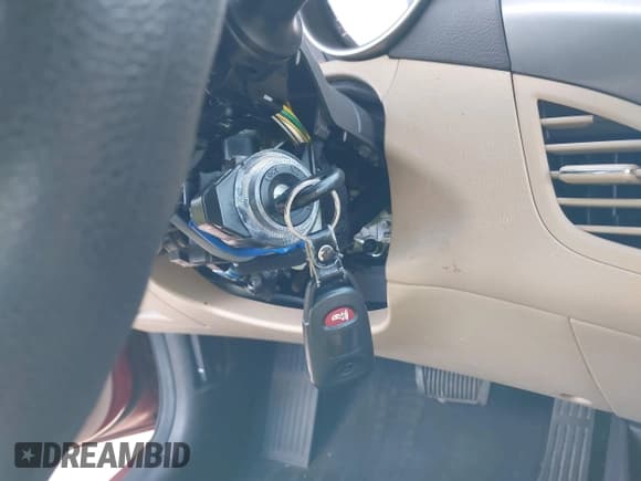 ✅ 2013 Hyundai Elantra GLS • VIN: KMHDH4AE9DU631867 • Lot: 43363264. Listed on IAAI with 64,875 mi. Free auction sales archive from the USA and detailed vehicle history report at DreamBid. Image 11.