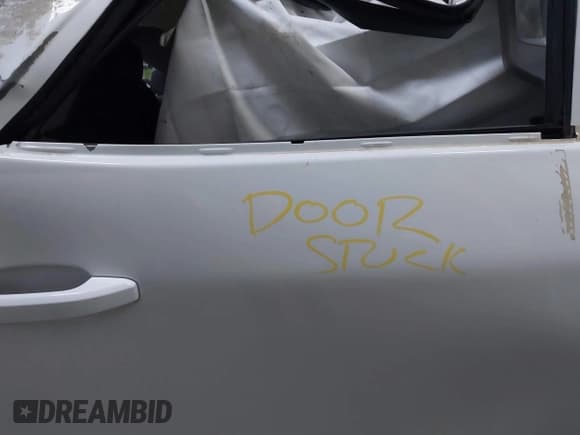 ✅ 2015 Chevrolet Silverado 2500HD LT • VIN: 1GC1KVEG7FF644991 • Lot: 40961070. Listed on IAAI with 212,548 mi. Free auction sales archive from the USA and detailed vehicle history report at DreamBid. Image 8.