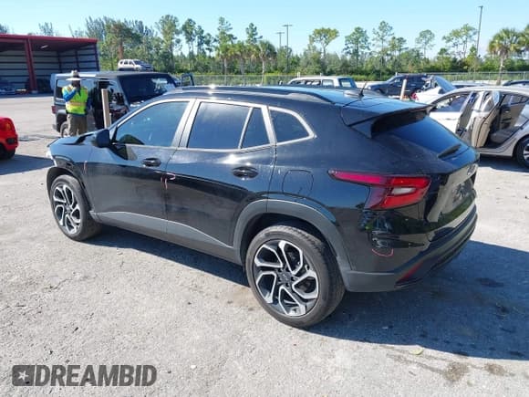 ✅ 2024 Chevrolet Trax 2RS • VIN: KL77LJE26RC212710 • Лот: 43695229. Опубликован ранее на IAAI с пробегом 34 866 миль. Бесплатный доступ к архиву аукционных продаж из США и подробный отчёт об истории автомобиля на DreamBid. Изображение 3.