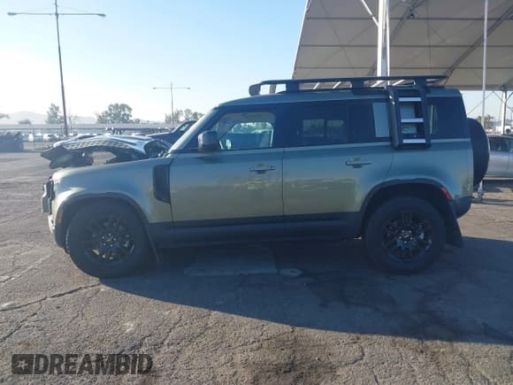 ✅ 2024 Land Rover Defender S • VIN: SALEJ7EX2R2286347 • Lot: 40679843. Wystawiony na IAAI z przebiegiem 7 669 mil. Bezpłatny archiwum sprzedaży aukcyjnych z USA i szczegółowy raport historii pojazdu na DreamBid. Zdjęcie 15.