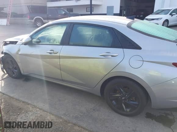 2021 Hyundai Elantra SEL с VIN 5NPLM4AG5MH011914, выставлен на аукционе IAAI как лот 42865748 с пробегом 86 638 миль миль и . История ставок и продаж доступна на DreamBid. Изображение 14.