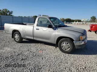 ✅ 1993 Toyota T100 DX • VIN: JT4VD10A9P0013784 • Лот: 76407064. Опубликован ранее на Copart с пробегом 307 925 миль. Бесплатный доступ к архиву аукционных продаж из США и подробный отчёт об истории автомобиля на DreamBid. Изображение 4.