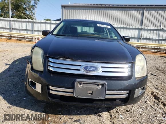 ✅ 2008 Ford Fusion SEL • VIN: 3FAHP08Z38R220168 • Lot: 81405425. Wystawiony na Copart z przebiegiem 329 924 mil. Bezpłatny archiwum sprzedaży aukcyjnych z USA i szczegółowy raport historii pojazdu na DreamBid. Zdjęcie 5.
