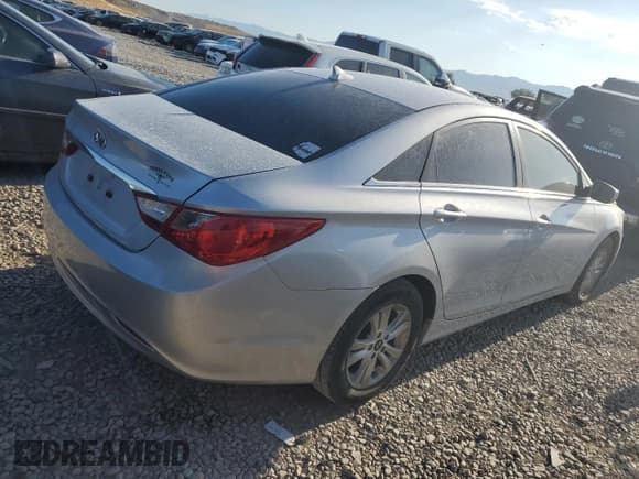 ✅ 2011 Hyundai Sonata GLS • VIN: 5NPEB4AC5BH290774 • Lot: 66147444. Listed on Copart with 176,373 mi. Free auction sales archive from the USA and detailed vehicle history report at DreamBid. Image 3.