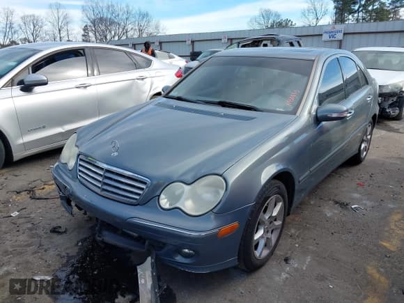 ✅ 2007 Mercedes-Benz C 280 Luxury • VIN: WDBRF54H27A950575 • Lot: 41640162. Wystawiony na IAAI z przebiegiem 120 000 mil. Bezpłatny archiwum sprzedaży aukcyjnych z USA i szczegółowy raport historii pojazdu na DreamBid. Zdjęcie 2.