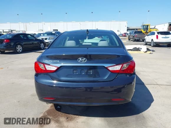 ✅ 2013 Hyundai Sonata GLS • VIN: 5NPEB4AC9DH767547 • Lot: 43429058. Listed on IAAI with 69,181 mi. Free auction sales archive from the USA and detailed vehicle history report at DreamBid. Image 16.