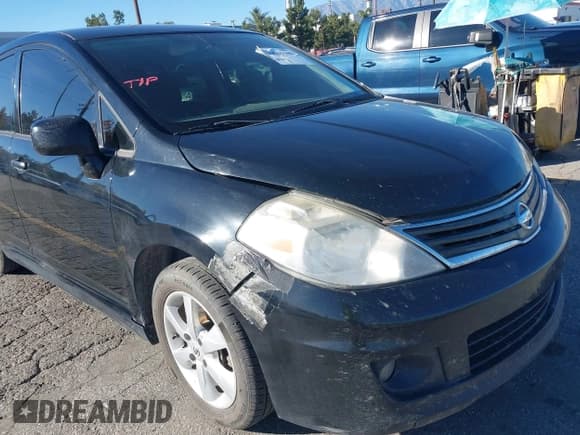 ✅ 2011 Nissan Versa S • VIN: 3N1BC1CP7BL393468 • Lot: 43861100. Wystawiony na IAAI z przebiegiem 171 793 mil. Bezpłatny archiwum sprzedaży aukcyjnych z USA i szczegółowy raport historii pojazdu na DreamBid. Zdjęcie 13.