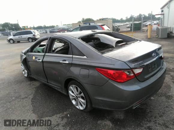 2013 Hyundai Sonata SE с VIN 5NPEC4AB2DH727315, выставлен на аукционе IAAI как лот 42917615 с пробегом Не указан миль и . История ставок и продаж доступна на DreamBid. Изображение 3.