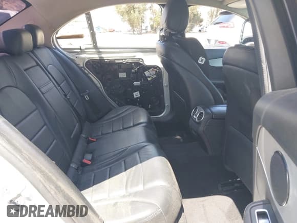 ✅ 2017 Mercedes-Benz C 300 • VIN: 55SWF4JB6HU223882 • Lot: 42795716. Wystawiony na IAAI z przebiegiem 113 759 mil. Bezpłatny archiwum sprzedaży aukcyjnych z USA i szczegółowy raport historii pojazdu na DreamBid. Zdjęcie 8.