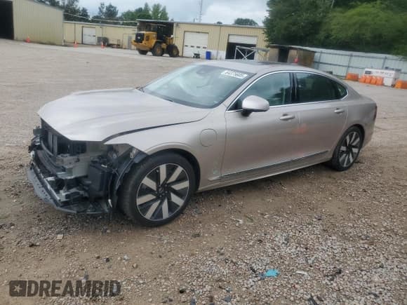 ✅ 2024 Volvo S90 Recharge Plug-In Hybrid Ultimate • VIN: LVYH60AF4RP409779 • Lot: 64375605. Listed on Copart with 11,070 mi. Free auction sales archive from the USA and detailed vehicle history report at DreamBid. Image 1.