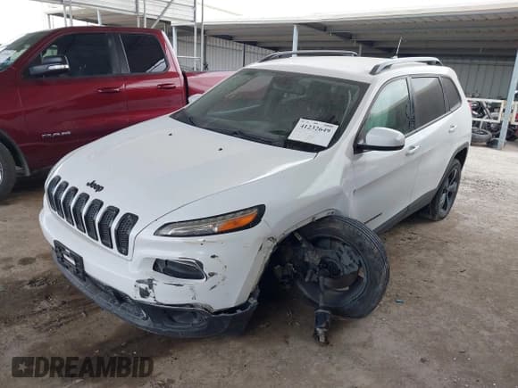 ✅ 2016 Jeep Cherokee Latitude • VIN: 1C4PJLCB5GW207159 • Lot: 41232649. Wystawiony na IAAI z przebiegiem 103 991 mil. Bezpłatny archiwum sprzedaży aukcyjnych z USA i szczegółowy raport historii pojazdu na DreamBid. Zdjęcie 17.