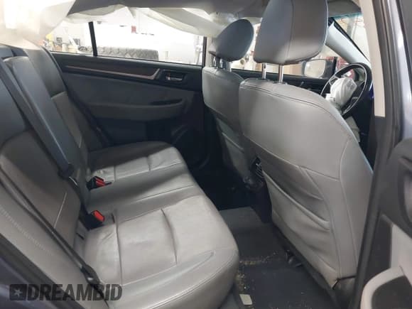 ✅ 2018 Subaru Legacy Limited • VIN: 4S3BNAN6XJ3022584 • Лот: 43718850. Опубликован ранее на IAAI с пробегом 140 617 миль. Бесплатный доступ к архиву аукционных продаж из США и подробный отчёт об истории автомобиля на DreamBid. Изображение 8.