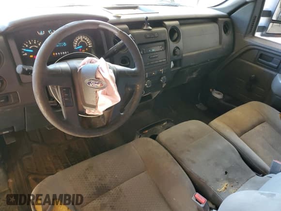 ✅ 2011 Ford F-150 XL • VIN: 1FTMF1CM7BKD51709 • Lot: 82732315. Listed on Copart with 367,395 mi. Free auction sales archive from the USA and detailed vehicle history report at DreamBid. Image 8.