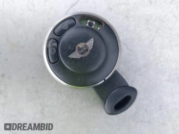 ✅ 2011 MINI Clubman • VIN: WMWZF3C50BT187818 • Лот: 42948337. Опубликован ранее на IAAI с пробегом 130 062 миль. Бесплатный доступ к архиву аукционных продаж из США и подробный отчёт об истории автомобиля на DreamBid. Изображение 11.