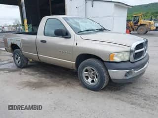 2002 Dodge 1500 z VIN 1D7HU16N22J263545, wystawiony jako IAAI lot #42195959 z przebiegiem 215 259 mil mil oraz . Historia ofert i sprzedaży dostępna na DreamBid. Obrazek 1.