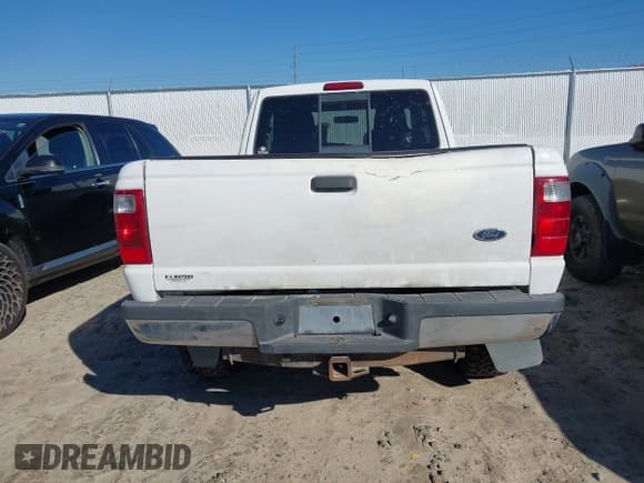 ✅ 2005 Ford Ranger XLT • VIN: 1FTZR45E55PA37942 • Лот: 43639049. Опубликован ранее на IAAI с пробегом 248 429 миль. Бесплатный доступ к архиву аукционных продаж из США и подробный отчёт об истории автомобиля на DreamBid. Изображение 15.