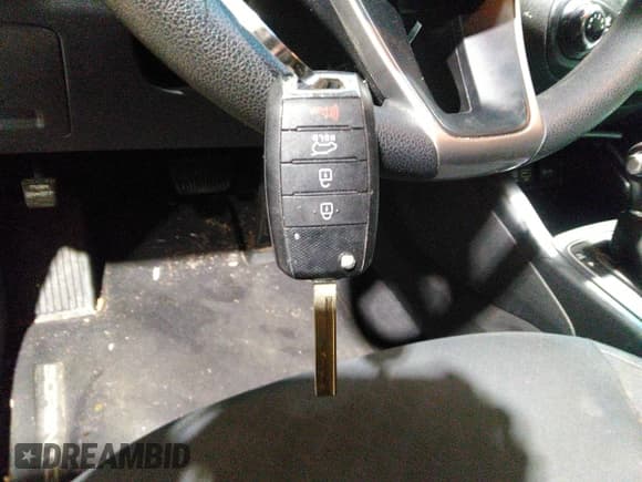 ✅ 2017 Kia Sorento LX • VIN: 5XYPG4A52HG214862 • Lot: 41986714. Listed on IAAI with 64,498 mi. Free auction sales archive from the USA and detailed vehicle history report at DreamBid. Image 11.