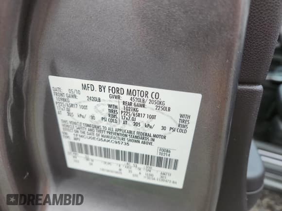 ✅ 2010 Ford Escape Limited • VIN: 1FMCU0EG5AKC95735 • Lot: 85827005. Listed on Copart with 106,200 mi. Free auction sales archive from the USA and detailed vehicle history report at DreamBid. Image 13.