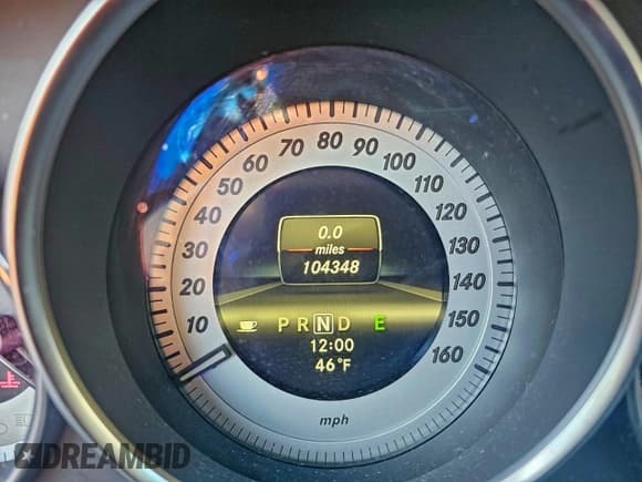 ✅ 2013 Mercedes-Benz C 250 • VIN: WDDGJ4HB0DF995087 • Lot: 96239855. Wystawiony na Copart z przebiegiem 104 348 mil. Bezpłatny archiwum sprzedaży aukcyjnych z USA i szczegółowy raport historii pojazdu na DreamBid. Zdjęcie 8.