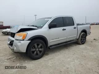 ✅ 2015 Nissan Titan SV • VIN: 1N6BA0ED5FN500990 • Lot: 44589555. Listed on Copart with 115,720 mi. Free auction sales archive from the USA and detailed vehicle history report at DreamBid. Image 1.