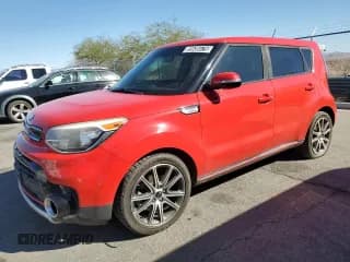 ✅ 2018 Kia Soul + • VIN: KNDJX3AA6J7574443 • Лот: 89535575. Опубликован ранее на Copart с пробегом 140 623 миль. Бесплатный доступ к архиву аукционных продаж из США и подробный отчёт об истории автомобиля на DreamBid. Изображение 1.