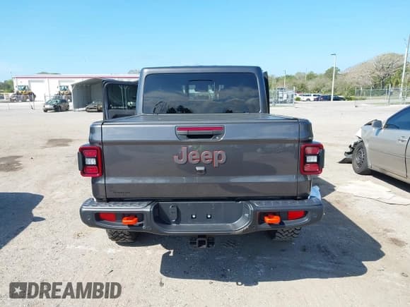 ✅ 2024 Jeep Gladiator Mojave X • VIN: 1C6JJTEGXRL123199 • Lot: 41683087. Listed on IAAI with 7,326 mi. Free auction sales archive from the USA and detailed vehicle history report at DreamBid. Image 17.