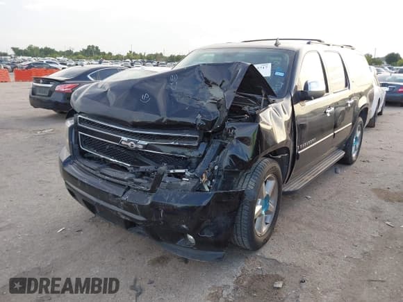 ✅ 2008 Chevrolet Suburban LTZ • VIN: 3GNFC16058G225852 • Лот: 43115717. Опубликован ранее на IAAI с пробегом 119 308 миль. Бесплатный доступ к архиву аукционных продаж из США и подробный отчёт об истории автомобиля на DreamBid. Изображение 2.