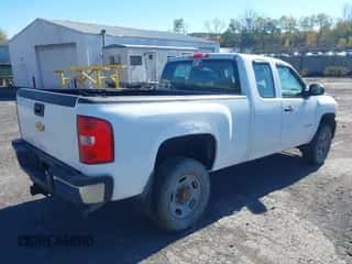 2013 Chevrolet Silverado 2500HD Work Truck z VIN 1GC2KVCG4DZ373875, wystawiony jako IAAI lot #43558195 z przebiegiem 172 584 mil mil oraz . Historia ofert i sprzedaży dostępna na DreamBid. Obrazek 4.