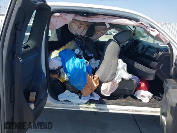 ✅ 2018 Toyota Tacoma SR • VIN: 5TFRX5GN8JX114712 • Лот: 42867327. Опубликован ранее на IAAI с пробегом 100 209 миль. Бесплатный доступ к архиву аукционных продаж из США и подробный отчёт об истории автомобиля на DreamBid. Изображение 8.