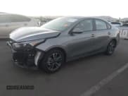 ✅ 2024 Kia Forte LXS • VIN: 3KPF24AD9RE800197 • Lot: 43585078. Wystawiony na IAAI z przebiegiem 31 325 mil. Bezpłatny archiwum sprzedaży aukcyjnych z USA i szczegółowy raport historii pojazdu na DreamBid. Zdjęcie 2.