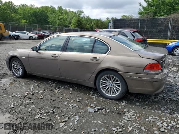 ✅ 2005 BMW 7 Series 745Li • VIN: WBAGN63555DS58036 • Lot: 55787485. Listed on Copart with 111,395 mi. Free auction sales archive from the USA and detailed vehicle history report at DreamBid. Image 2.