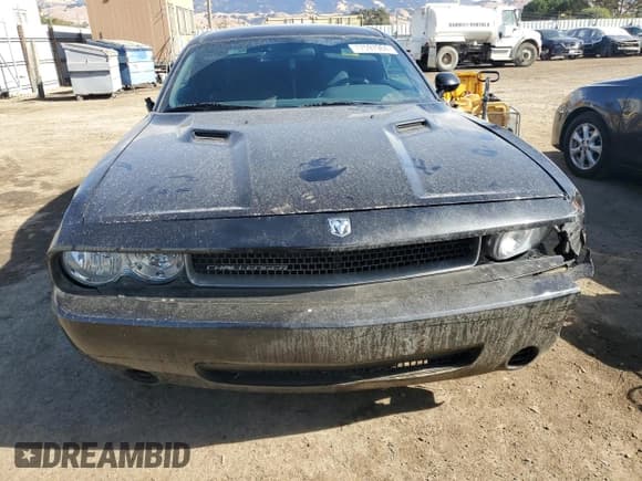 ✅ 2010 Dodge Challenger SE • VIN: 2B3CJ4DV6AH219244 • Lot: 77597964. Wystawiony na Copart z przebiegiem 117 762 mil. Bezpłatny archiwum sprzedaży aukcyjnych z USA i szczegółowy raport historii pojazdu na DreamBid. Zdjęcie 5.