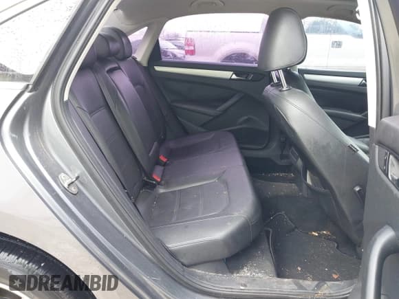 ✅ 2012 Volkswagen Passat SE • VIN: 1VWBN7A32CC090053 • Lot: 41478451. Listed on IAAI with 123,679 mi. Free auction sales archive from the USA and detailed vehicle history report at DreamBid. Image 8.