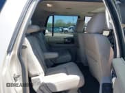 ✅ 2017 Lincoln Navigator • VIN: 5LMJJ3HT9HEL12097 • Lot: 42016473. Wystawiony na IAAI z przebiegiem 132 476 mil. Bezpłatny archiwum sprzedaży aukcyjnych z USA i szczegółowy raport historii pojazdu na DreamBid. Zdjęcie 8.