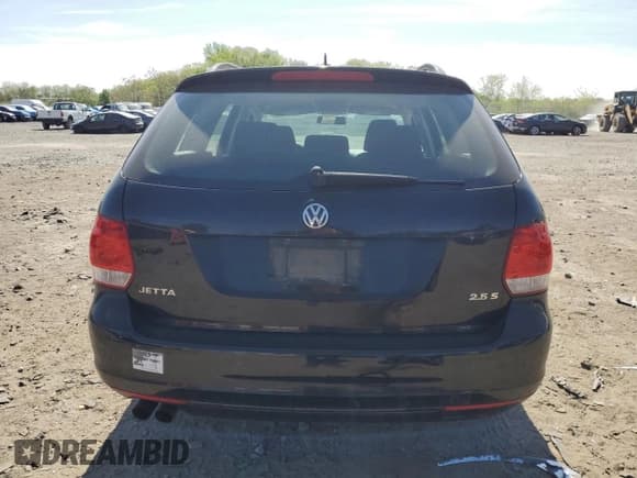 ✅ 2011 Volkswagen Jetta SE • VIN: 3VWPZ7AJ7BM677760 • Lot: 54329885. Listed on Copart with 106,727 mi. Free auction sales archive from the USA and detailed vehicle history report at DreamBid. Image 6.