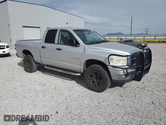 2008 Dodge 1500 SLT z VIN 1D7HU18N18S605437, wystawiony jako Copart lot #82663635 z przebiegiem 201 497 mil mil oraz Szkoda całkowita • Salvage title. Historia ofert i sprzedaży dostępna na DreamBid. Obrazek 4.
