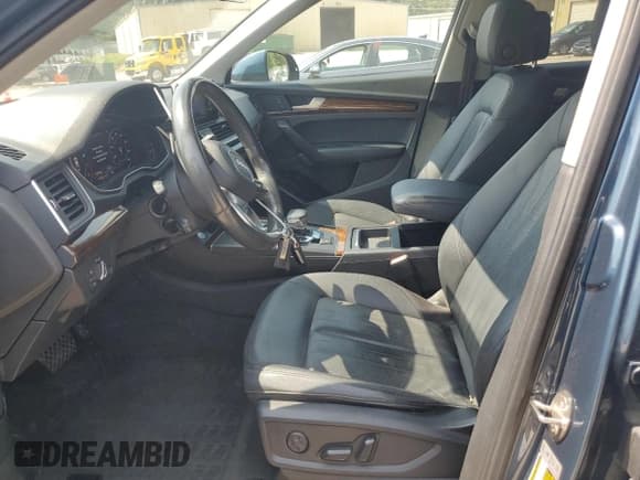 ✅ 2018 Audi Q5 Premium • VIN: WA1ANAFY8J2013698 • Lot: 62175655. Listed on Copart with 116,766 mi. Free auction sales archive from the USA and detailed vehicle history report at DreamBid. Image 7.