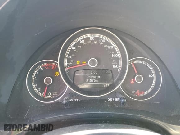 ✅ 2017 Volkswagen Beetle S • VIN: 3VW517AT4HM813481 • Lot: 72100125. Wystawiony na Copart z przebiegiem 81 575 mil. Bezpłatny archiwum sprzedaży aukcyjnych z USA i szczegółowy raport historii pojazdu na DreamBid. Zdjęcie 9.