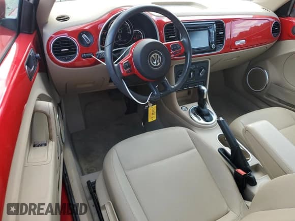 ✅ 2013 Volkswagen Beetle 2.5L • VIN: 3VWJX7AT5DM683881 • Lot: 71444085. Listed on Copart with 40,975 mi. Free auction sales archive from the USA and detailed vehicle history report at DreamBid. Image 8.